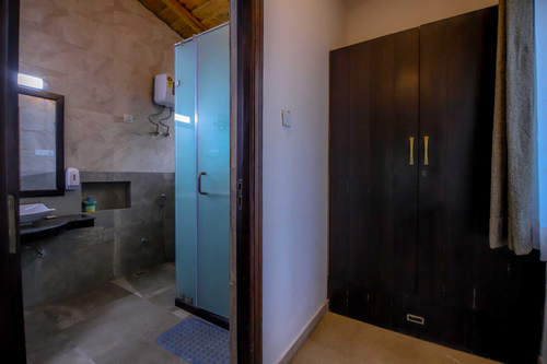 3 Rooms @ Mistletoe House