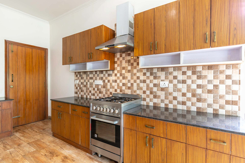 3 Rooms @ Mistletoe House