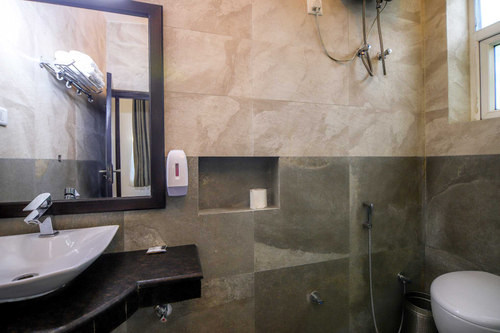 3 Rooms @ Mistletoe House