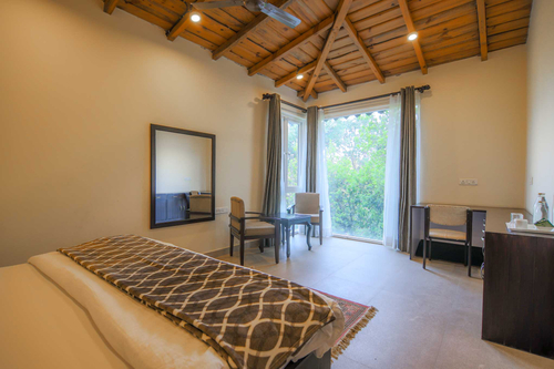 3 Rooms @ Mistletoe House