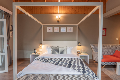 4 Rooms @ Tulip Terraces