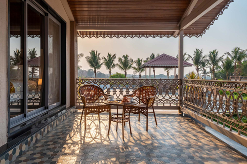 Aura Farmstay