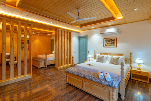Aykon Estate w/ Outdoor Pool