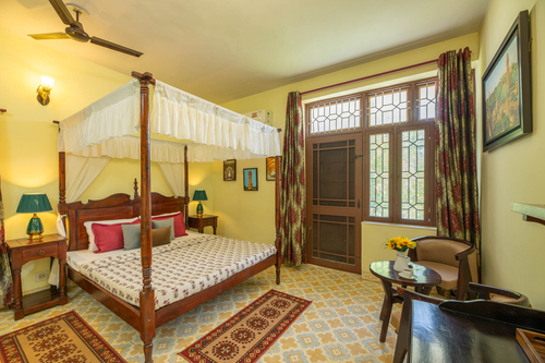 Bassi House