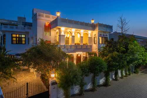 Bassi House