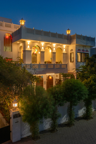 Bassi House