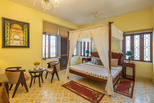 Bassi House