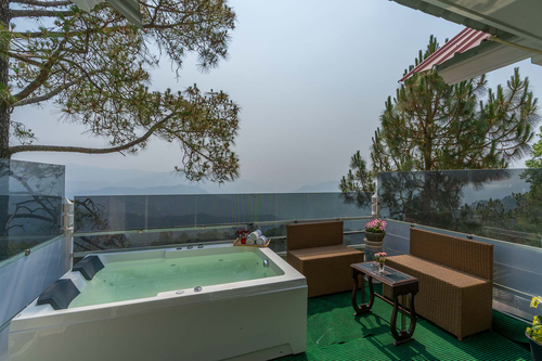 Bellevue w/ Outdoor Jacuzzi