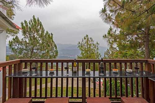 Bellevue w/ Outdoor Jacuzzi