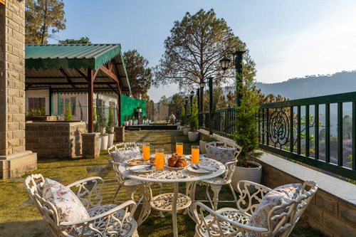 Cas Mir w/ Outdoor Pool