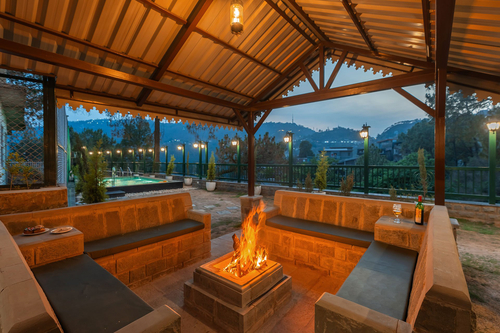Cas Mir w/ Outdoor Pool