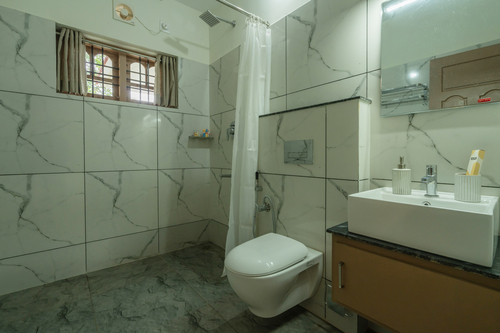 Clove @ Spice Notes - Bison Valley