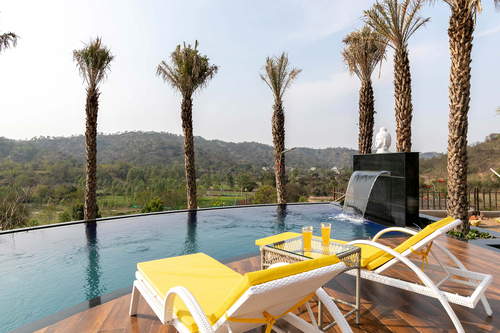 Brickwood Hill W/ Outdoor Pool