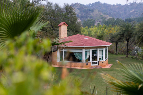 Brickwood Hill W/ Outdoor Pool