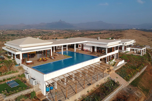 Embrace @ Sunset On The Lake - Igatpuri