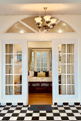 Forktail House