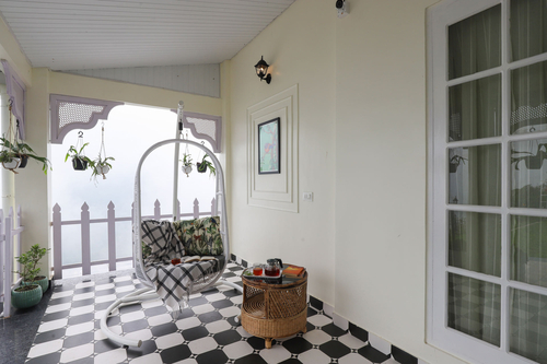 Forktail House