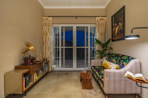 ILIKA W Heated Infinity Pool and Jacuzzi