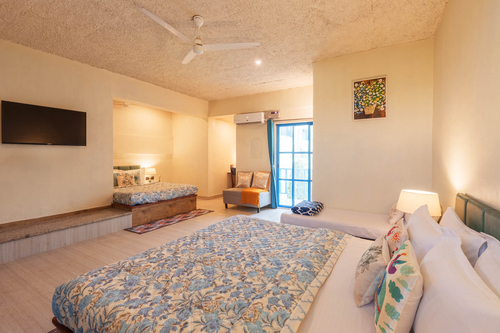 Kaia @ Villa Thalassa