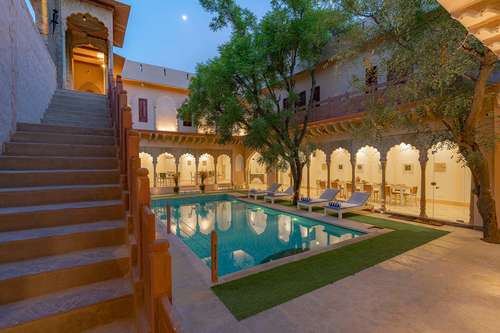 Khohar Haveli - Gurgaon W/ Breakfast Included