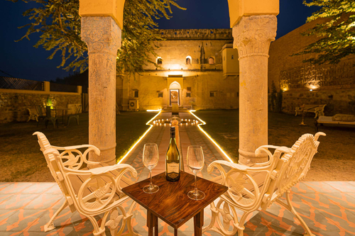 Khohar Haveli - Gurgaon W/ Breakfast Included