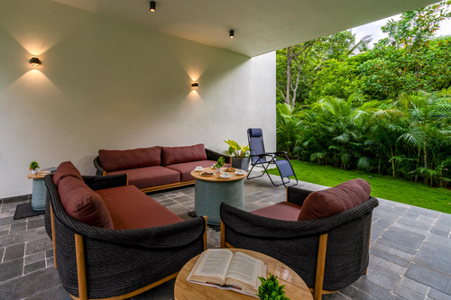 M Villa