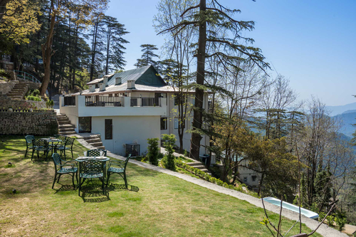 Pine Estate w/ Complimentary Breakfast