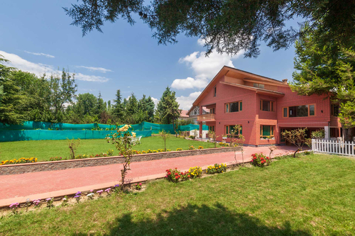Pinewood Villa