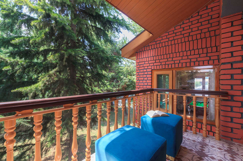 Pinewood Villa