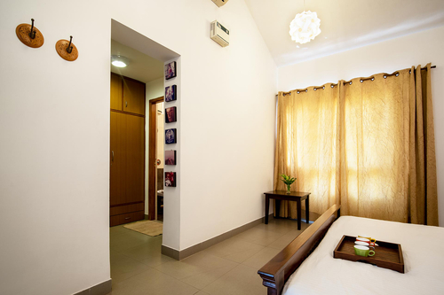 Saanu Ki? Villa