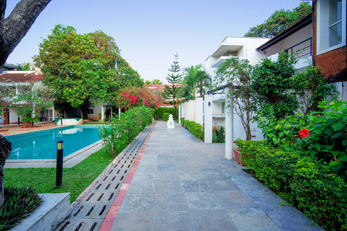 Saanu Ki? Villa