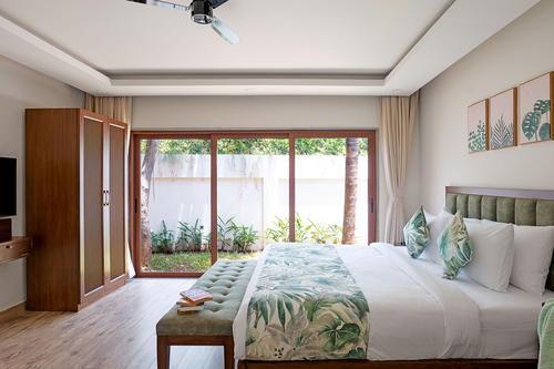 Sapphire Sands