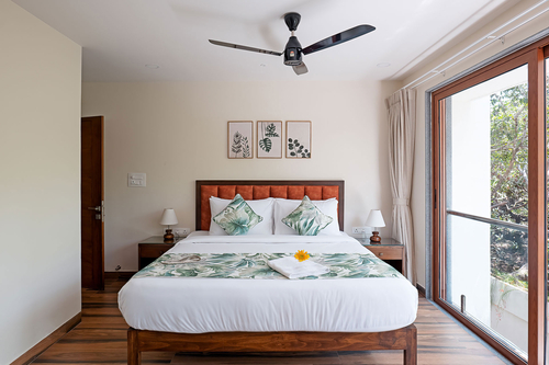 Sapphire Sands