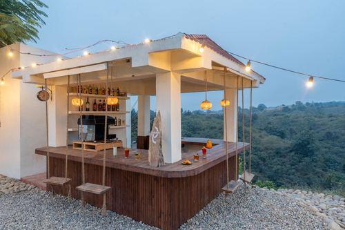 Srinh @ Artisanal Heights w/ Jacuzzi and Infinity Pool
