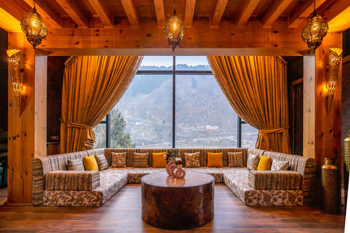 Suite Room @ Frozen Fall - Tangmarg w/ Breakfast Included