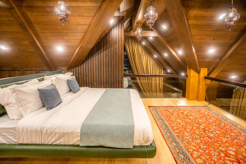 Suite Room @ Frozen Fall - Tangmarg w/ Breakfast Included
