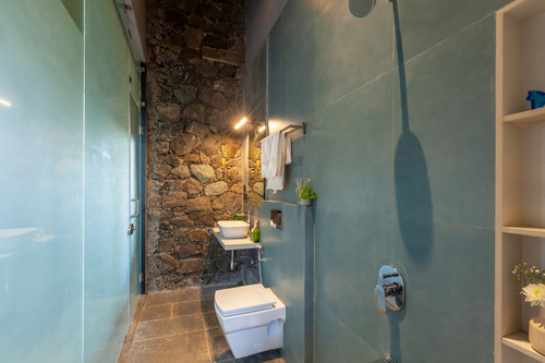Cobblestone Cottage