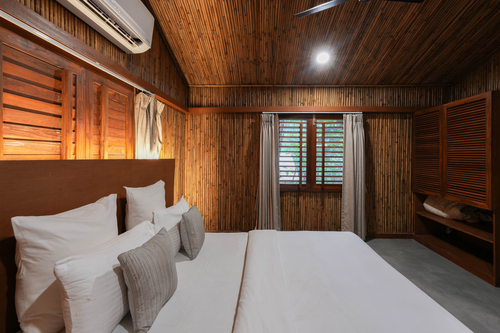 Timber Cottage - Book Individual Cottages