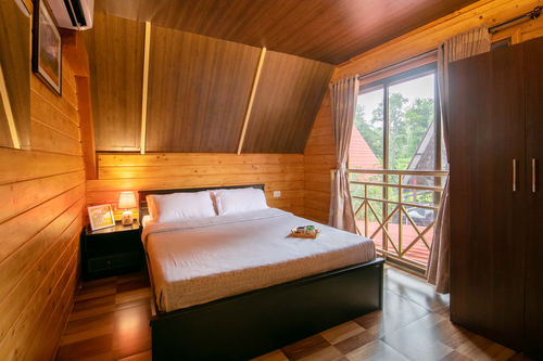 Wooden House - Wada