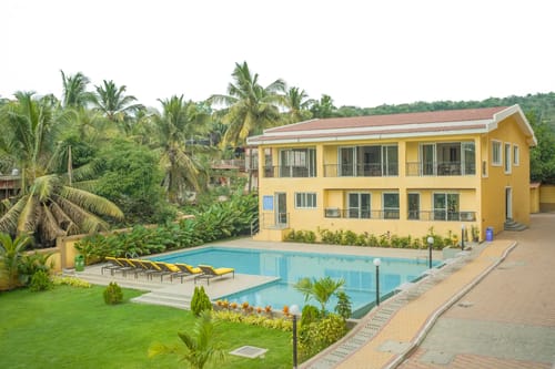 Veera Marina | Elegant 1-BHK Apt With Common Pools, Gym & Lift  – 1 bedroom villa in North Goa, Goa
