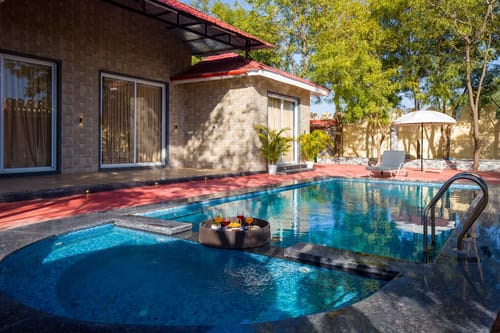 Roohmon’s Farm | Exquisite 5-BHK Retreat With Private Pool, Garden & Barr – 5 bedroom villa in Udaipur, Rajasthan