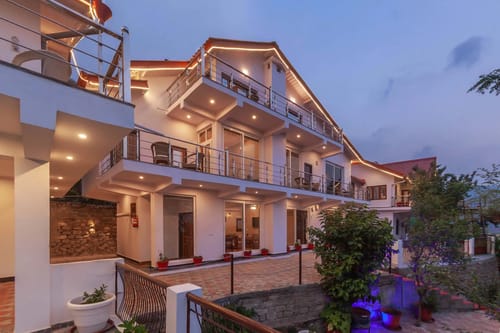 Amara Dusk | 4-BHK | Hill Views | Pet friendly | Proximity to Kainchi Dham  – 4 bedroom villa in Nainital, Uttarakhand
