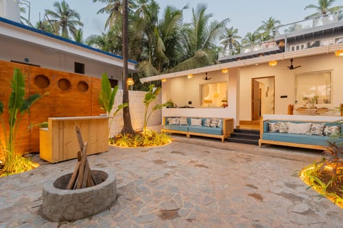 House of Neptune | 1-BHK Boutique Villa | Open Kitchen | Sit-out area | 10 Meters from Ashwem Beach