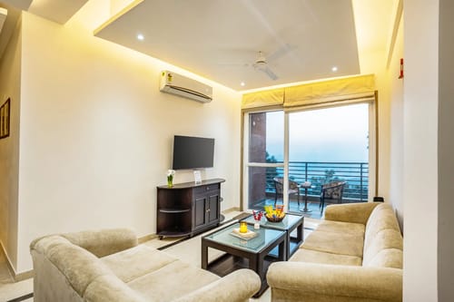 Skyline Brook | Cosy 2-BHK Apt With Scenic Views – 2 bedroom villa in Kasauli, Himachal Pradesh