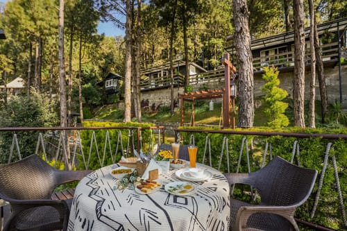 The Dove - Cottage with Jacuzzi – 1 bedroom villa in Mussoorie, Uttarakhand
