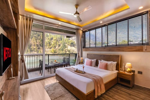 Lakefront Escape | Charming 2-room Suite with Sit-out area, Lake Views & Outdoor deck – 2 bedroom villa in Nainital, Uttarakhand
