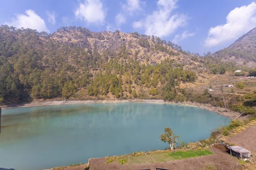Lakefront Escape | Charming 2-room Suite with Sit-out area, Lake Views & Outdoor deck – 2 bedroom villa in Nainital, Uttarakhand