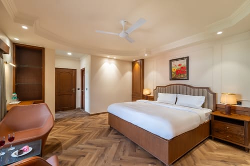 The Royal Pine – 3 bedroom villa in Mussoorie, Uttarakhand