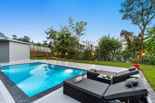Nivriti W/ Heated Outdoor Pool – 4 bedroom villa in Kasauli, Himachal Pradesh