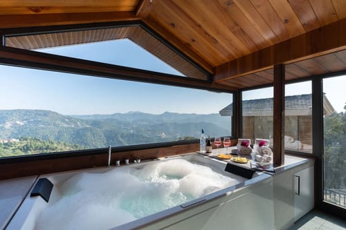 Chestnut Manor W/ Sky Jacuzzi & Steam Room
 – 6 bedroom villa in Kasauli, Himachal Pradesh